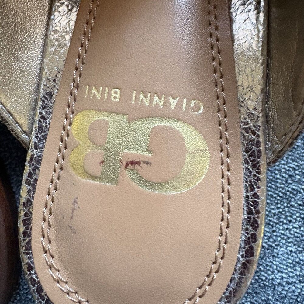 Giani Bini Gold Pebbled Leather Flat Fancy Party Classic Work Fun Shoe Women 5.5 - Picture 6 of 15